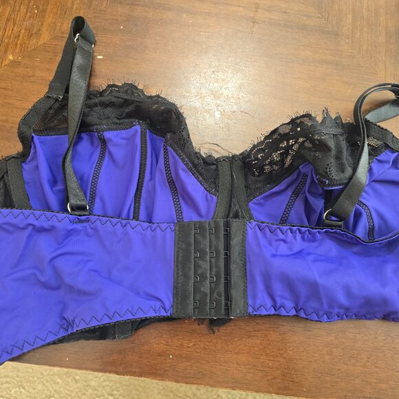 Women's Plus 4X Purple and Black Lace Bra - Picture 2 of 6